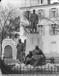 Monument à Émile Zola, avenue Émile Zola, Paris, c.1902-09